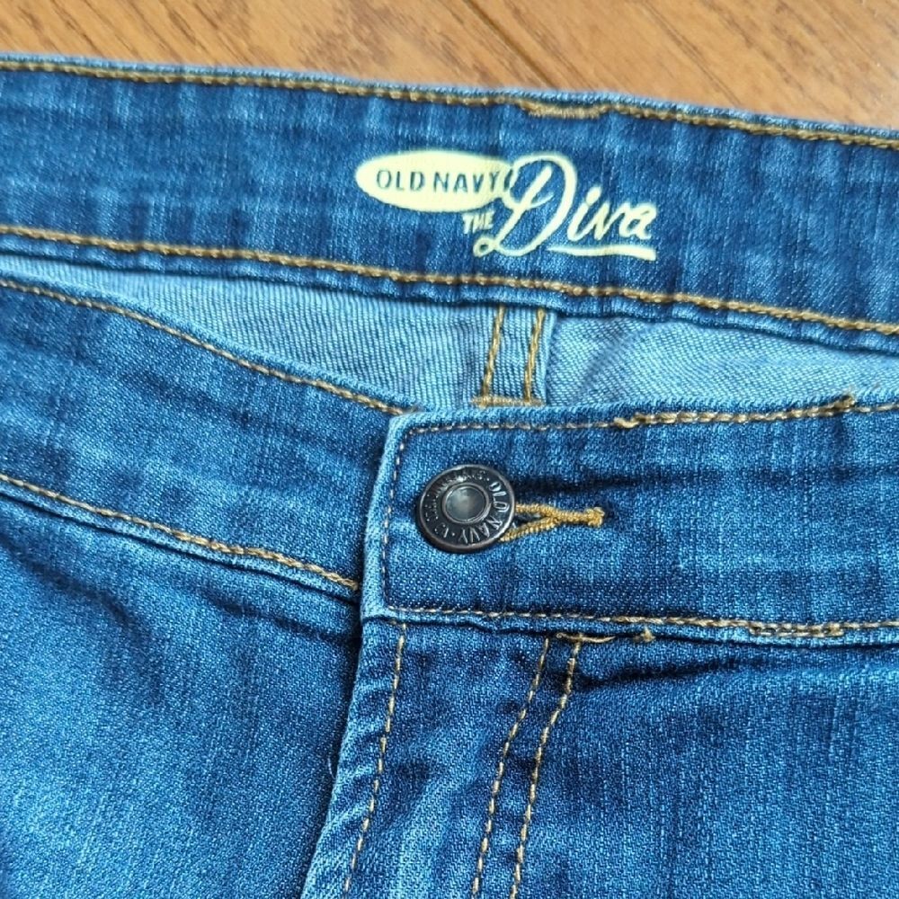 Old Navy The Diva Women's Bootcut Jeans in Denim Blue - Picture 2 of 11